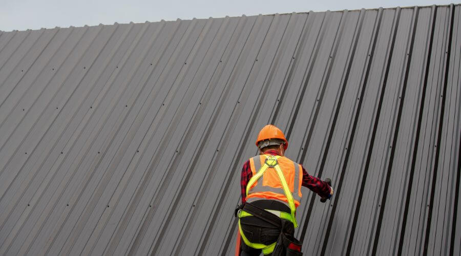 Professional residential roofers in New England, ND